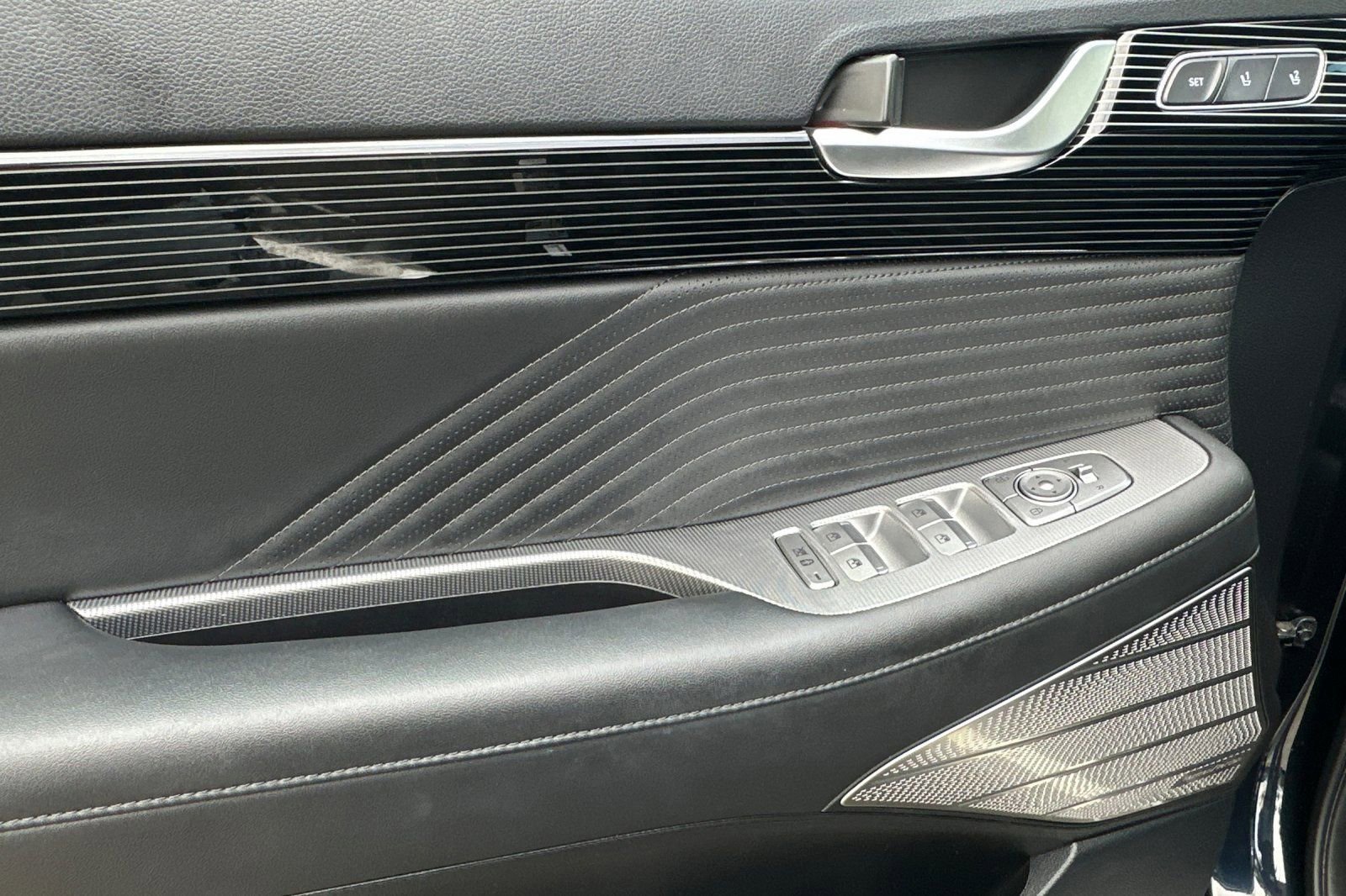 Used 2023 Hyundai Palisade Calligraphy image 11