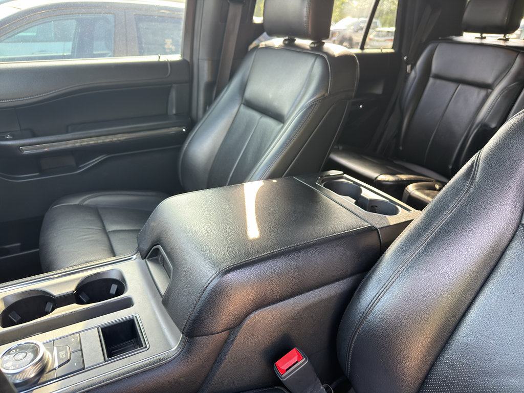 Used 2019 Ford Expedition XLT w/ Equipment Group 202A RWD image 39