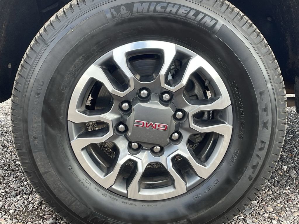 Used 2025 GMC Sierra 2500 SLT w/ SLT Convenience Package AWD/4WD image 32