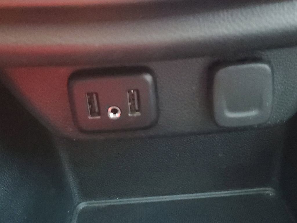 Used 2020 Chevrolet Traverse LT image 20