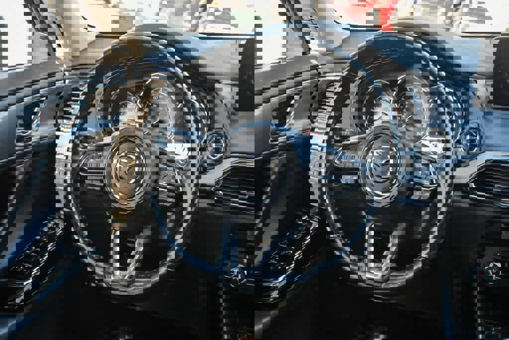 Used 2023 MAZDA CX-9 Touring image 12