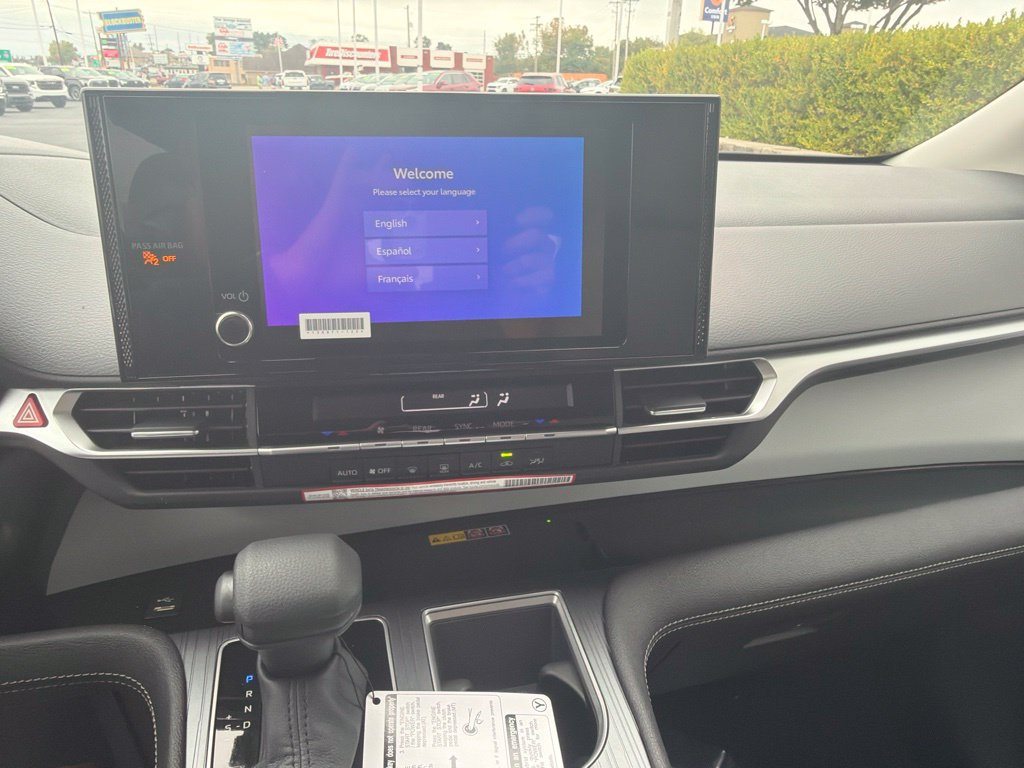 New 2026 Toyota Sienna LE FWD image 14