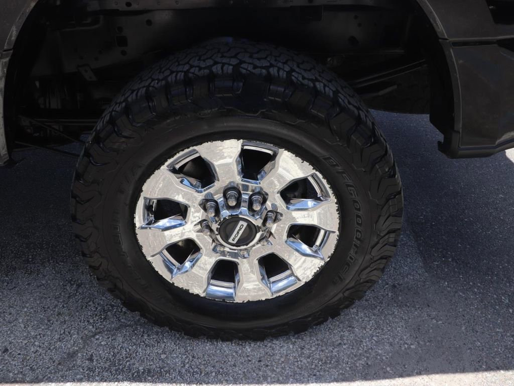 Used 2017 Ford F250 Lariat w/ Chrome Package AWD/4WD image 8