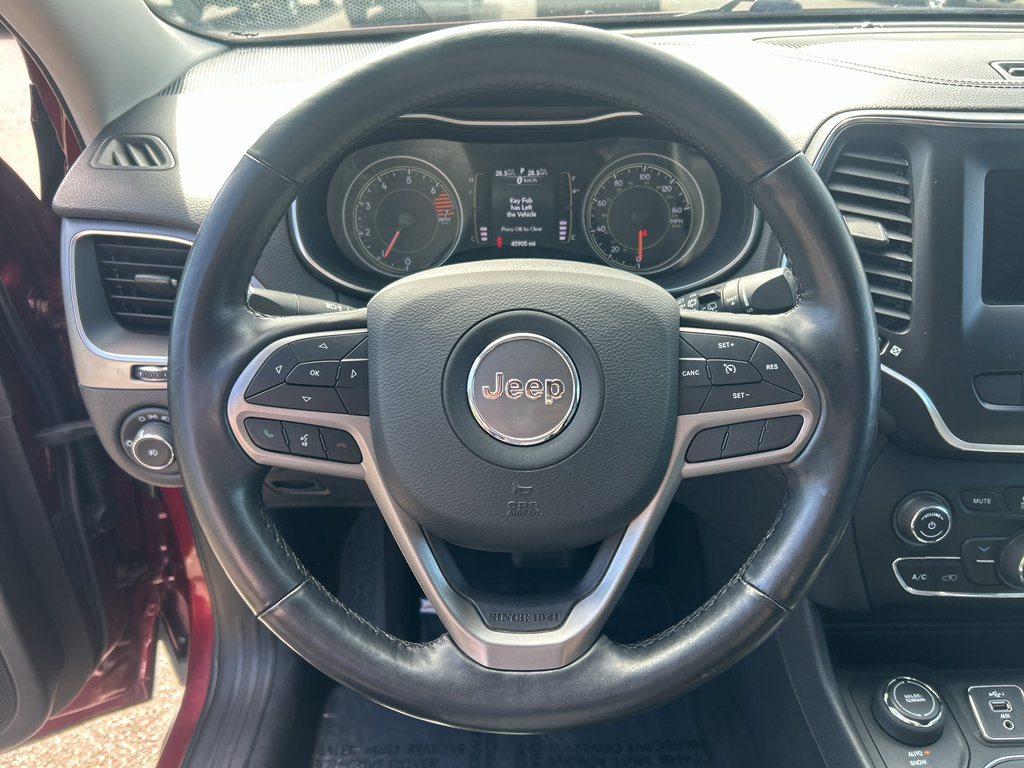 Used 2021 Jeep Cherokee Latitude Plus AWD/4WD image 18
