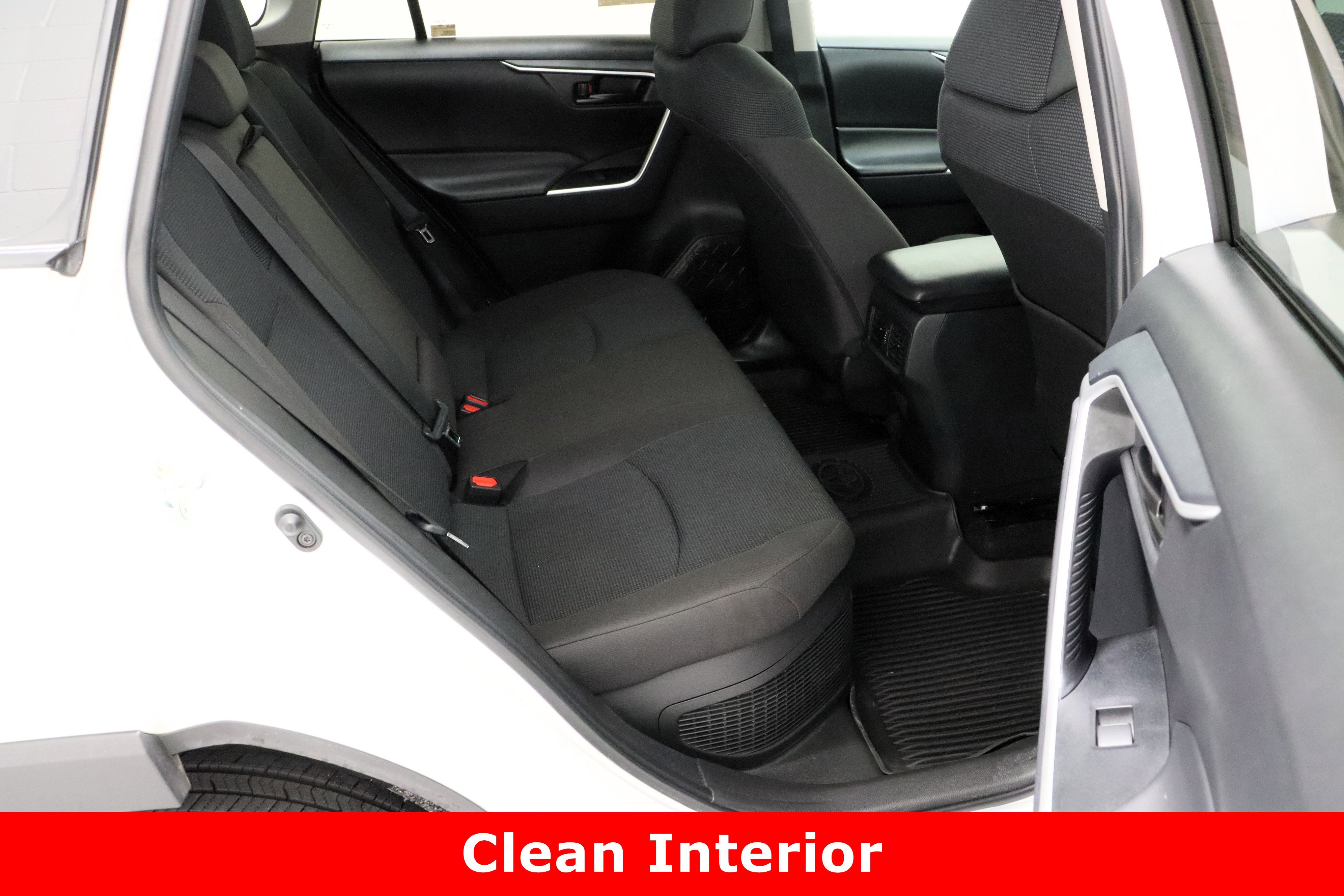 Used 2024 Toyota RAV4 LE AWD/4WD image 31