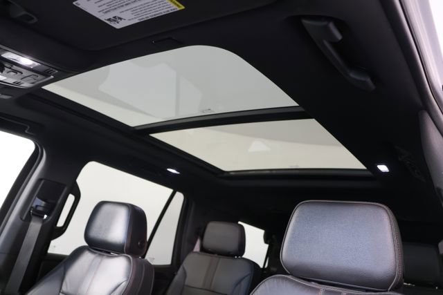 Used 2022 Chevrolet Tahoe RST w/ Luxury Package image 19