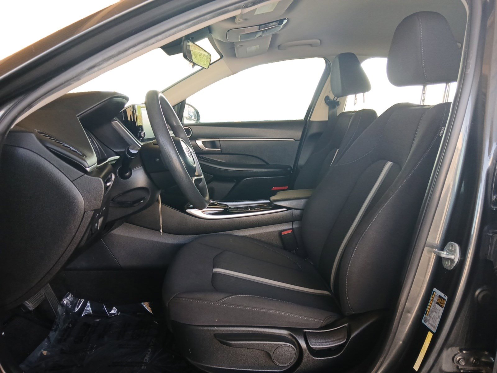 Certified 2022 Hyundai Sonata SE w/ Cargo Package image 9