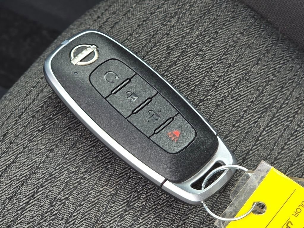 Used 2023 Nissan Rogue SV AWD/4WD image 35