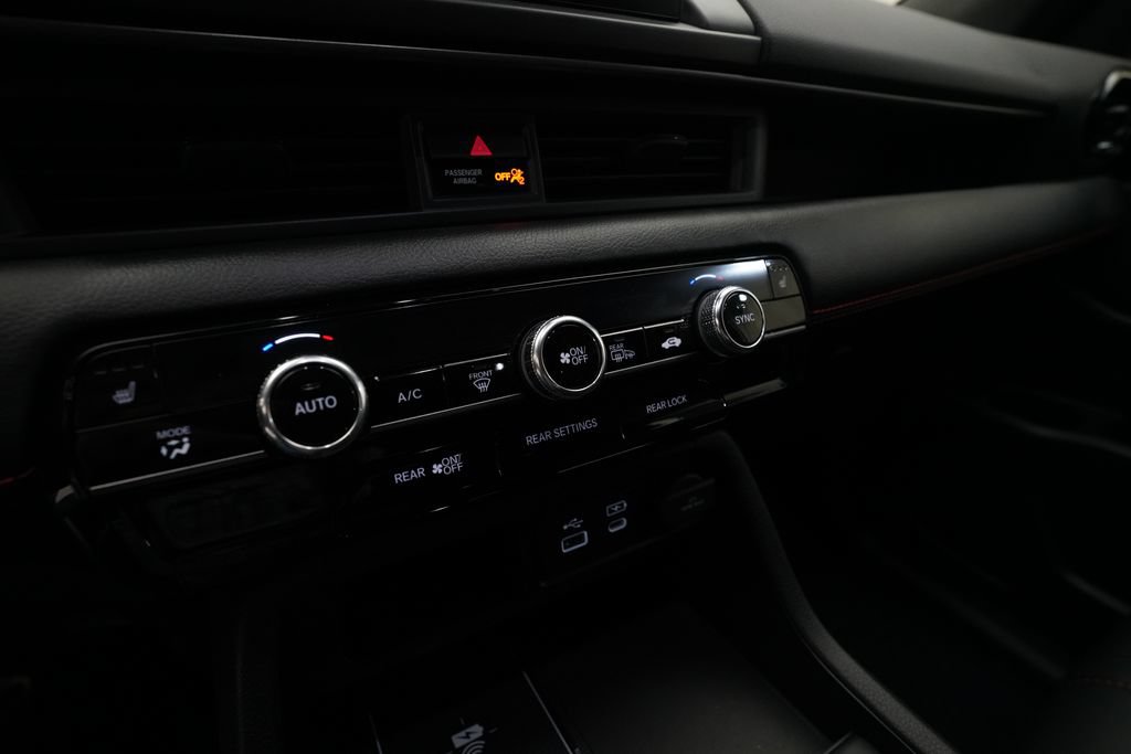 Certified 2025 Honda Pilot TrailSport image 21