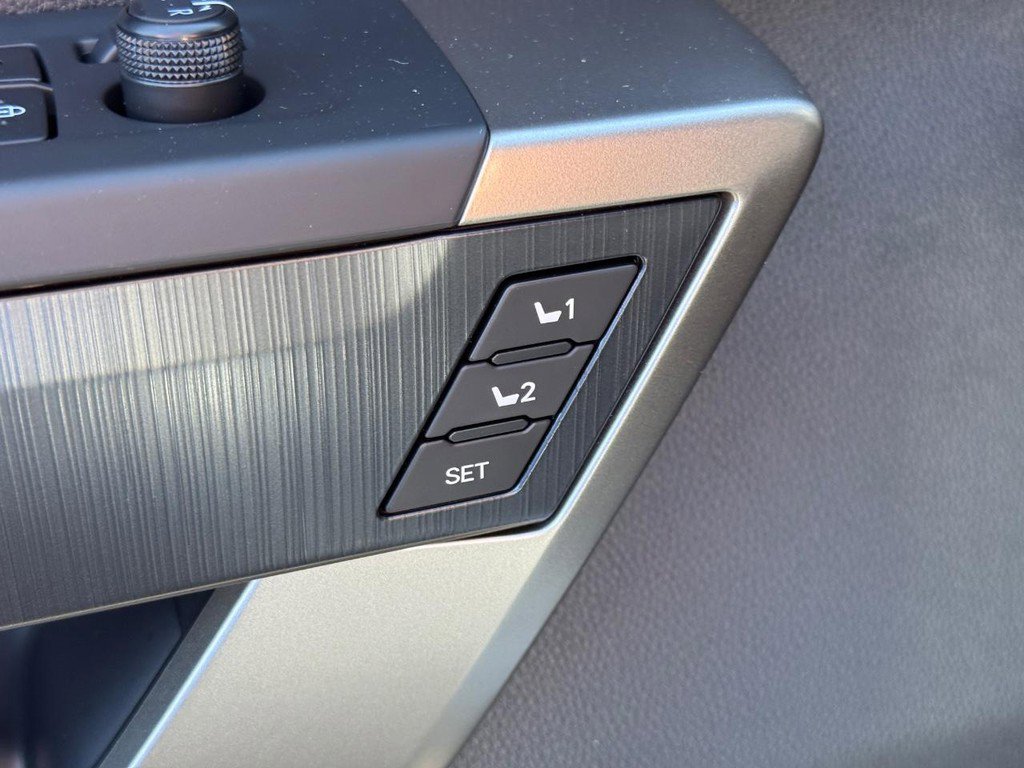 New 2026 Toyota Tundra Platinum image 13