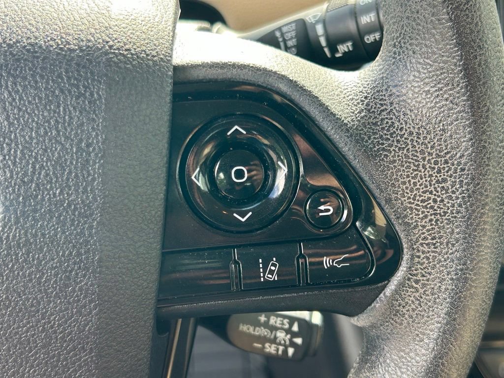 Used 2021 Toyota Prius LE FWD image 23