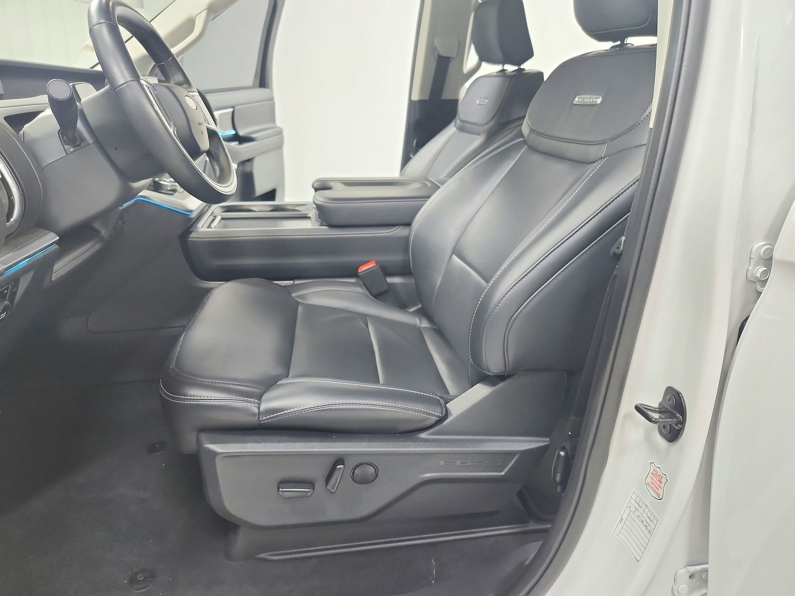 Used 2025 Ford Expedition Max Platinum image 19