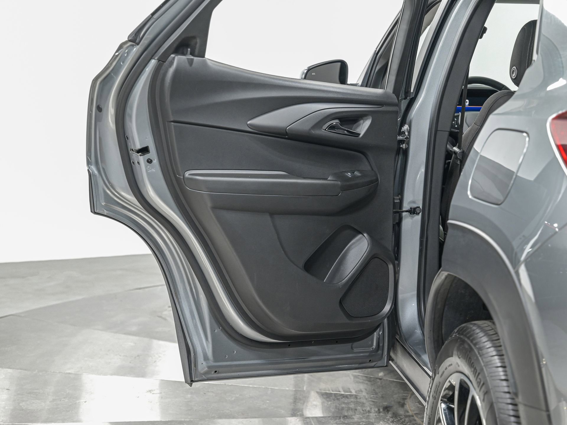 Used 2024 Chevrolet TrailBlazer LT w/ LT Cold Weather Package image 24