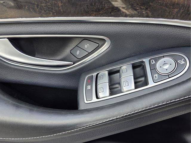 Used 2018 Mercedes-Benz S 560 Sedan image 24