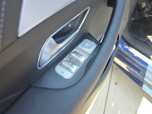 Certified 2025 Mercedes-Benz GLE 350 4MATIC image 23