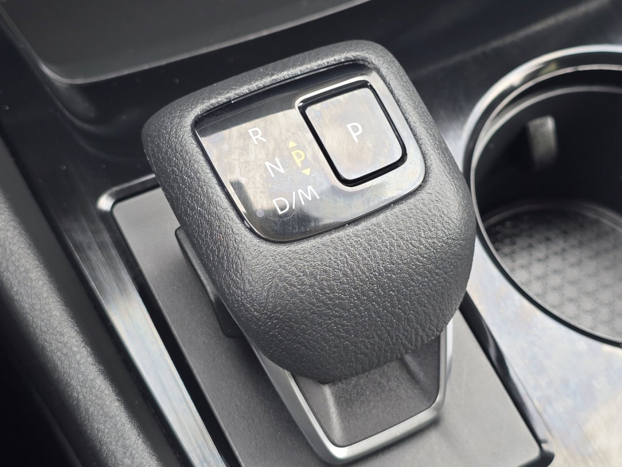 Used 2023 Nissan Rogue SV image 29