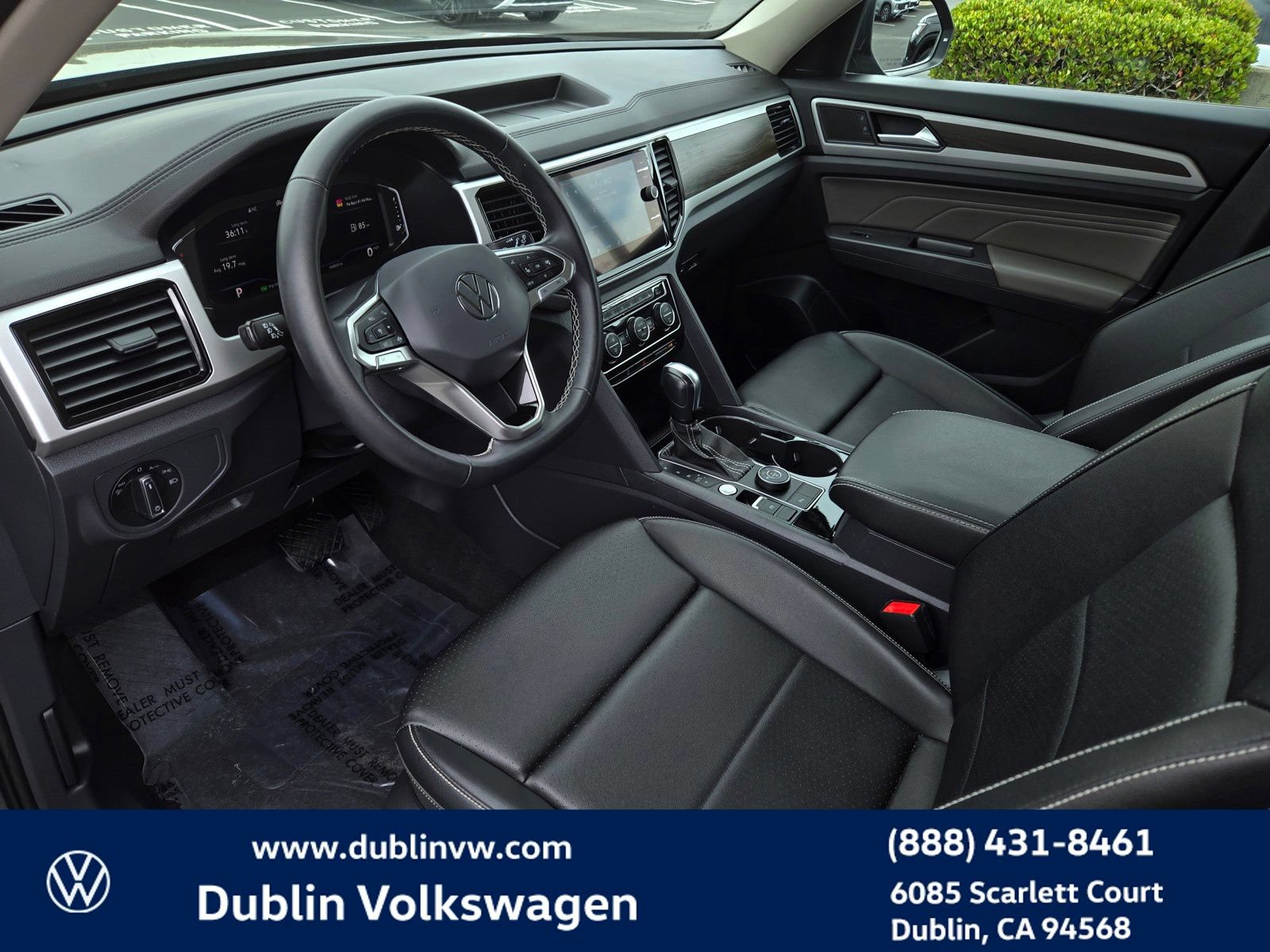 Certified 2023 Volkswagen Atlas SE w/ Panoramic Sunroof Package AWD/4WD image 9