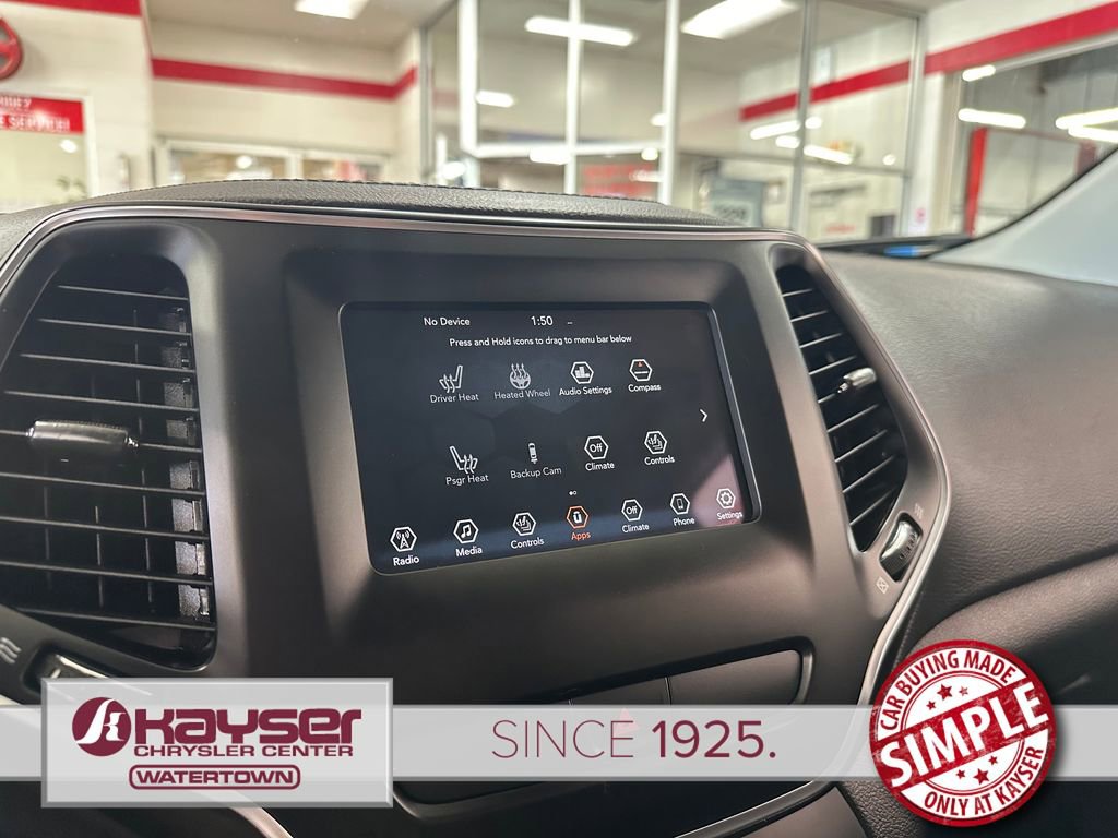 Used 2019 Jeep Cherokee Latitude Plus w/ Comfort/Convenience Group FWD image 21