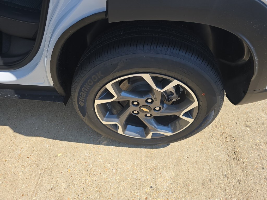 New 2026 Chevrolet Trax LT w/ Driver Confidence Package FWD image 11