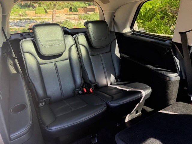 Used 2011 Mercedes-Benz GL 450 4MATIC image 12