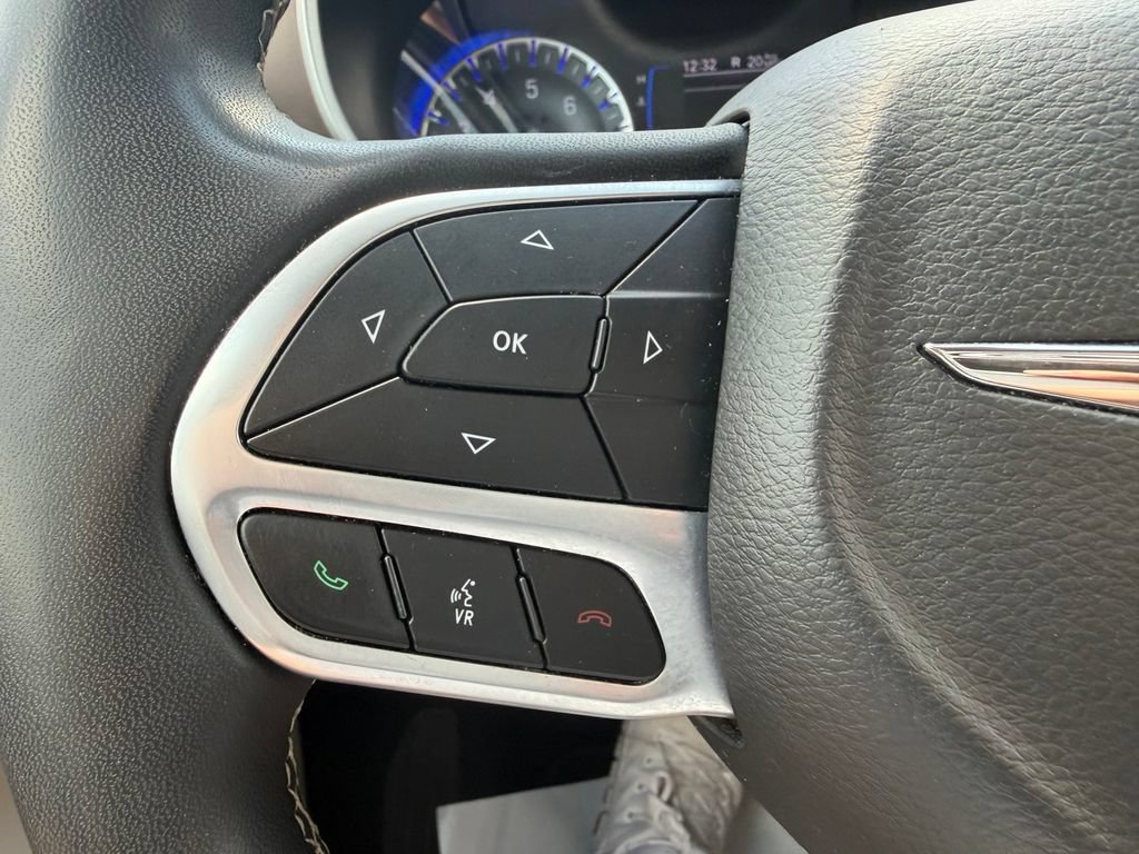 Used 2023 Chrysler Voyager LX FWD image 18