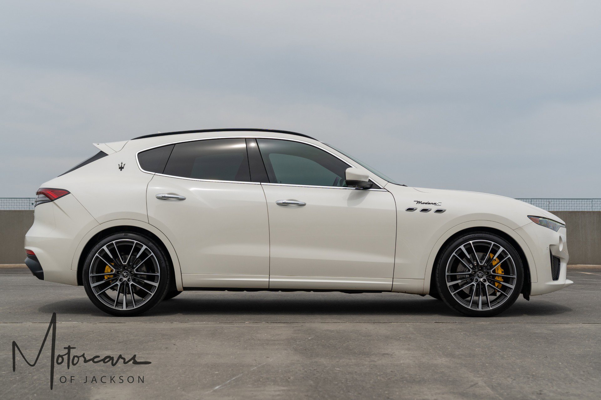 Used 2022 Maserati Levante Modena S AWD/4WD image 32