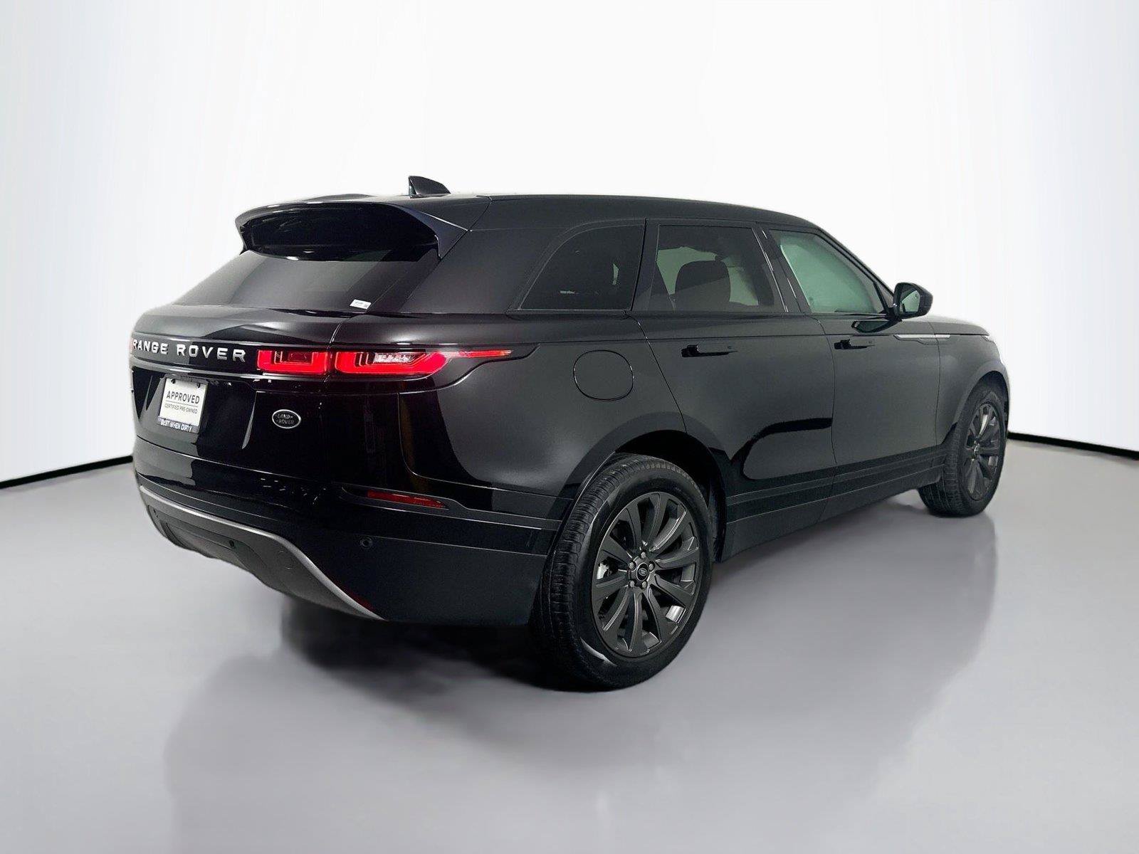 Used 2022 Land Rover Range Rover Velar S AWD/4WD image 5