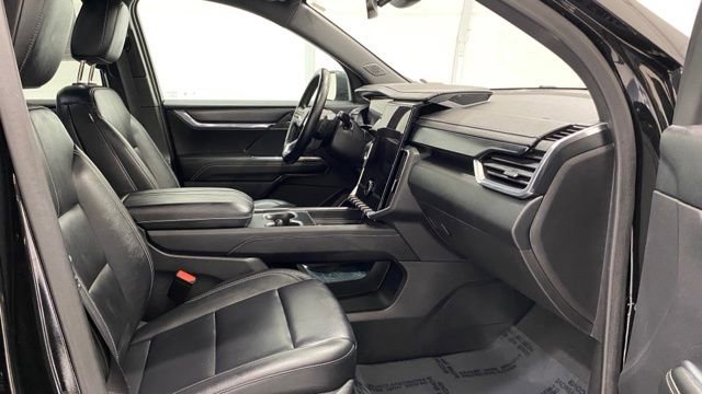 Used 2024 GMC Acadia Elevation image 21