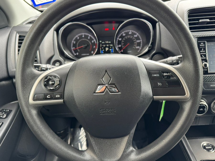 Used 2024 Mitsubishi Outlander Sport SE AWD/4WD image 14