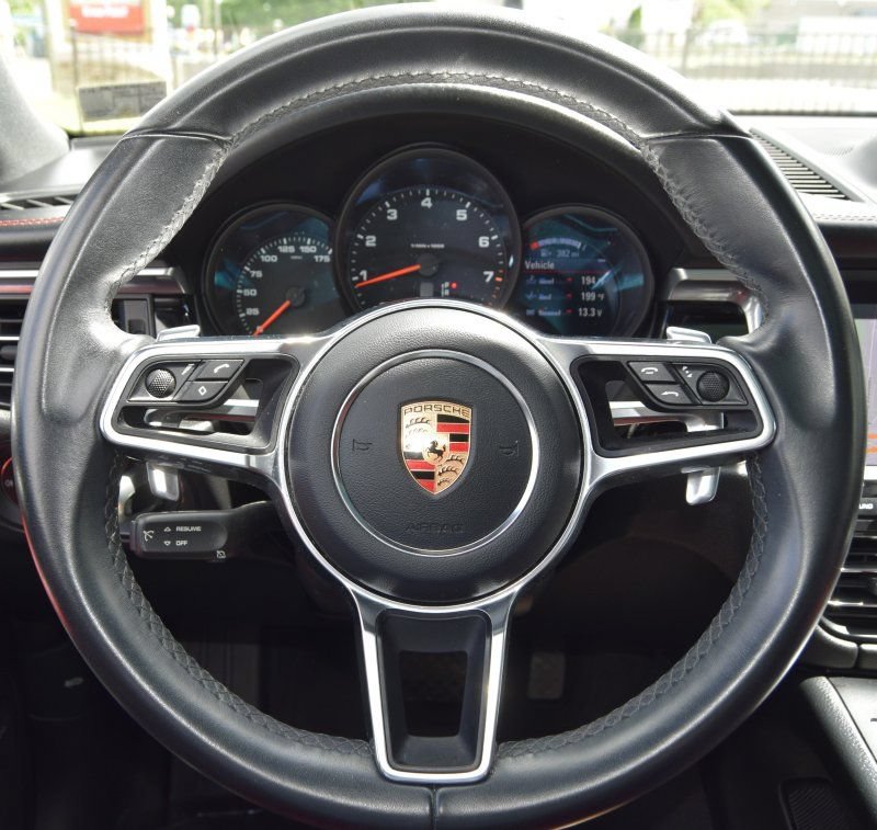 Used 2019 Porsche Macan AWD/4WD image 21