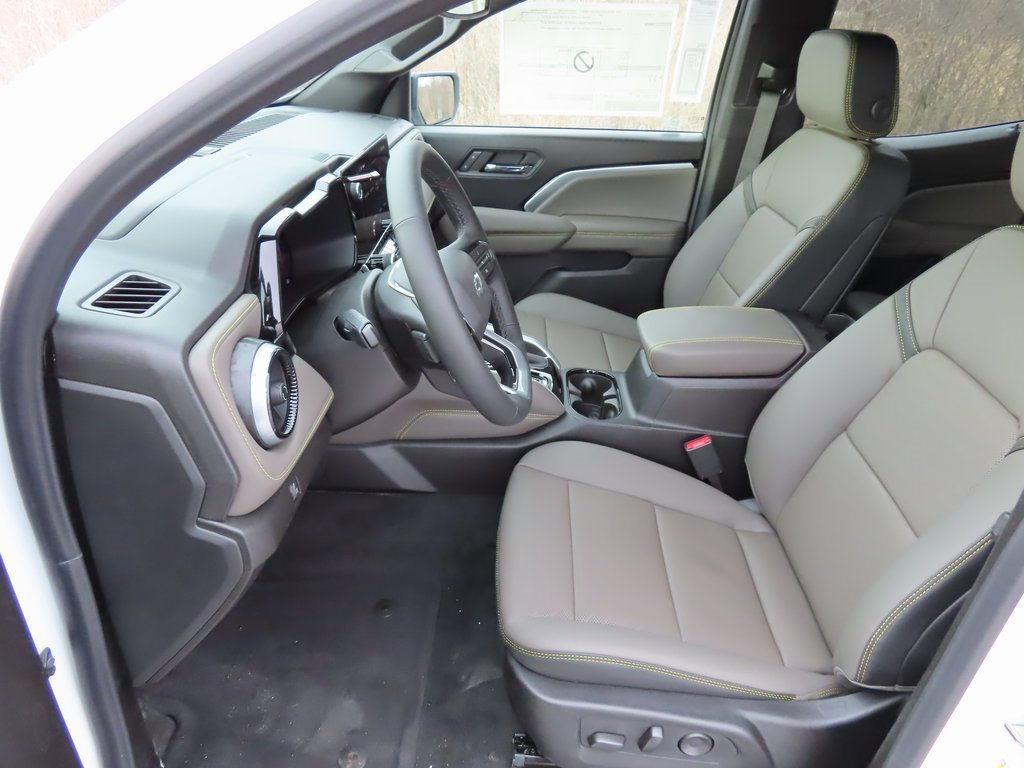 New 2026 Chevrolet Colorado ZR2 w/ Technology Package image 24