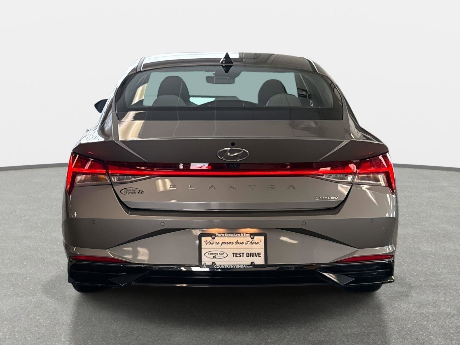 Used 2023 Hyundai Elantra Limited image 6