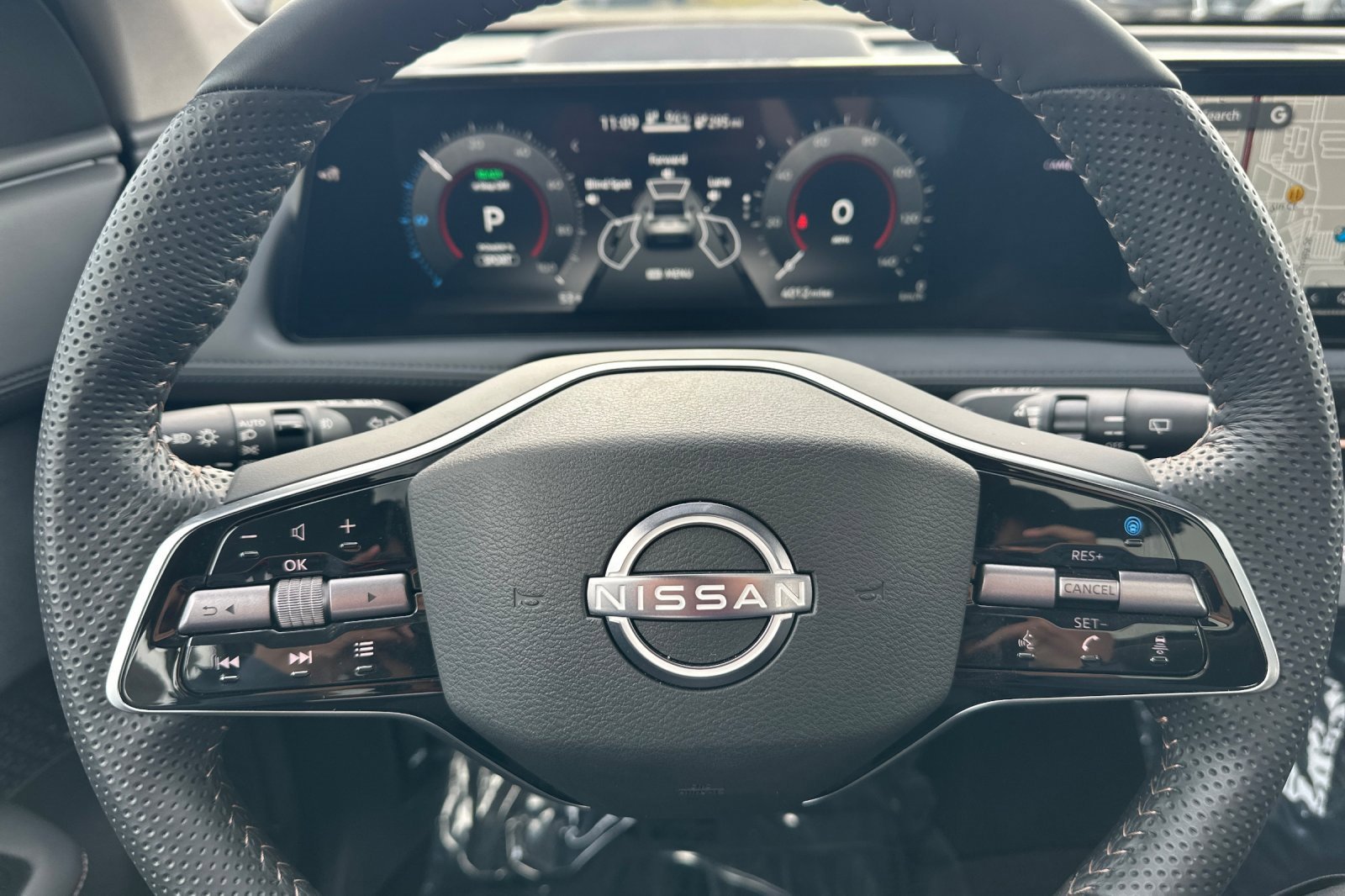 Certified 2024 Nissan Ariya FWD image 27