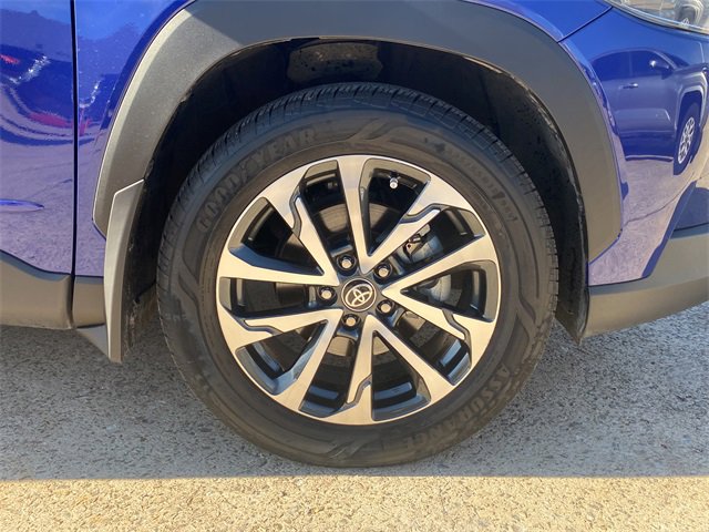 Used 2024 Toyota Corolla Cross XLE image 9