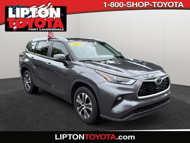 Used 2023 Toyota Highlander XLE