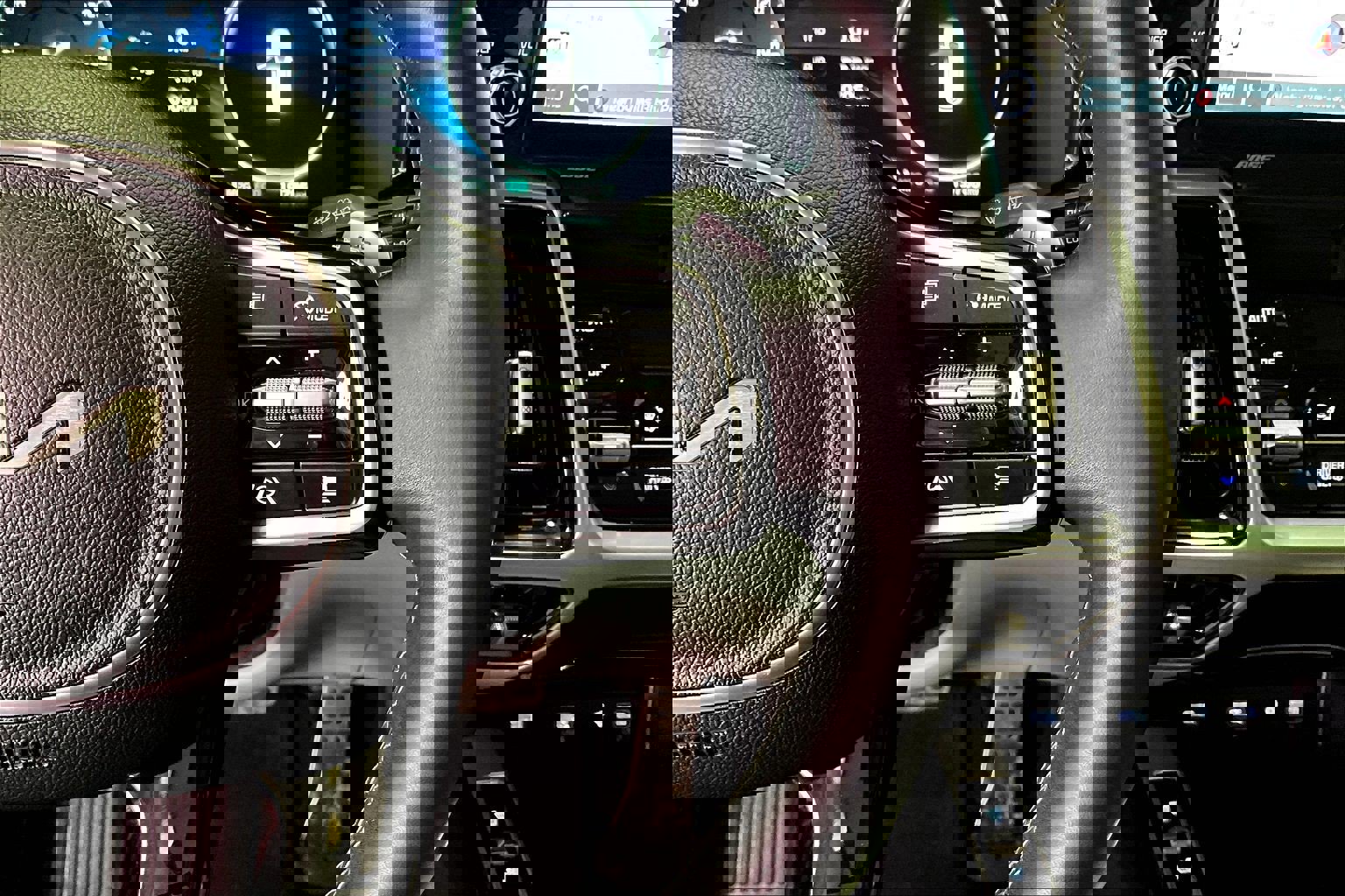 Used 2023 Kia Sorento SX Prestige w/ Panoramic Sunroof Package image 12