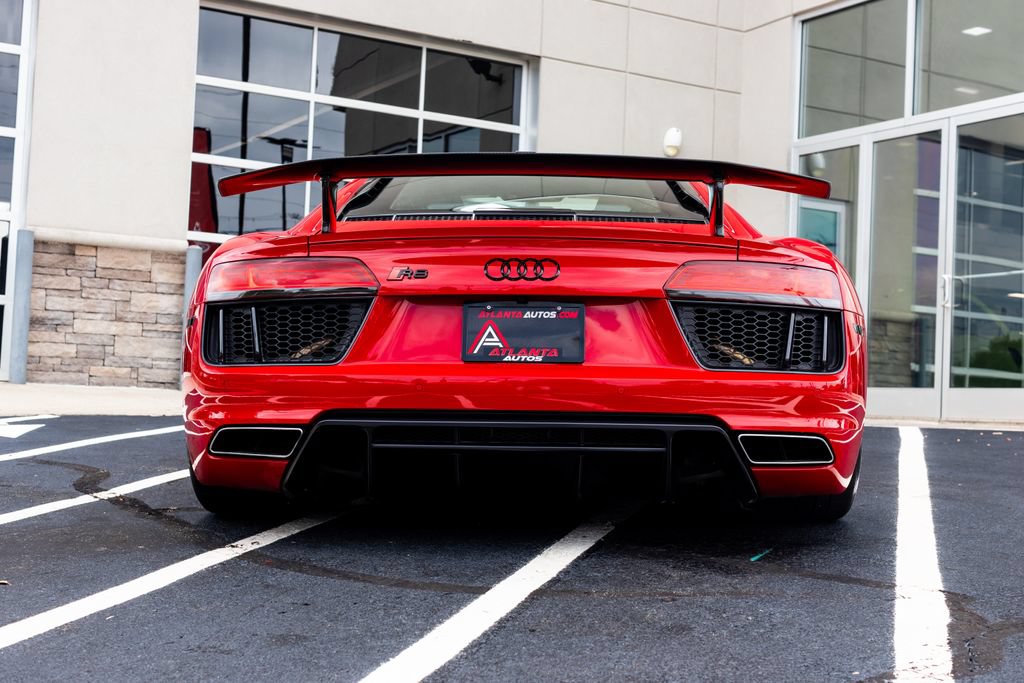 Used 2017 Audi R8 V10 w/ Carbon Exterior Package AWD/4WD image 16