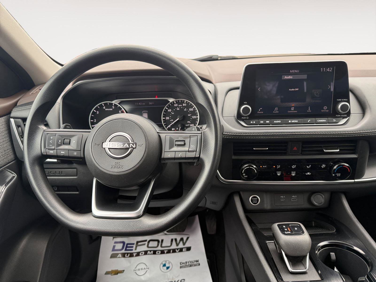 Used 2023 Nissan Rogue S AWD/4WD image 13