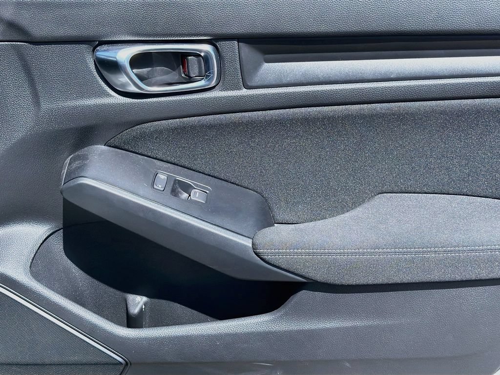 Used 2025 Honda Civic Sport image 17