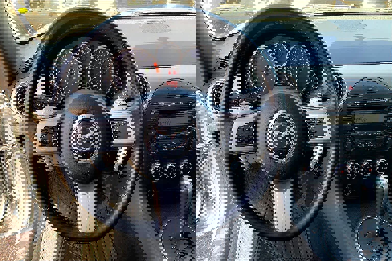 Used 2012 MAZDA MX-5 Miata Touring image 5