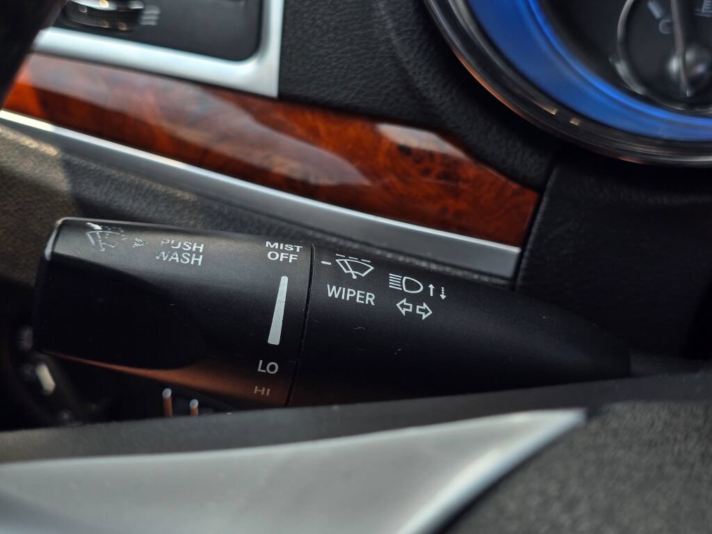 Used 2013 Chrysler 300 Touring w/ Driver Convenience Group RWD image 26