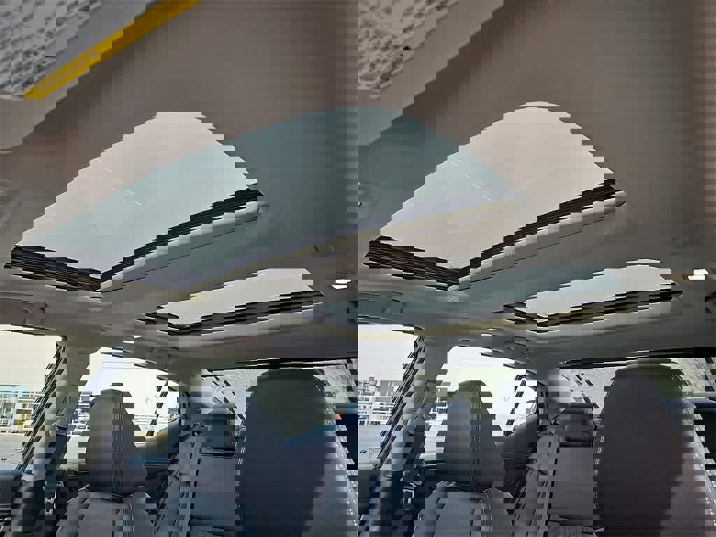 Used 2023 Nissan Maxima Platinum w/ Sport Mat Group image 13