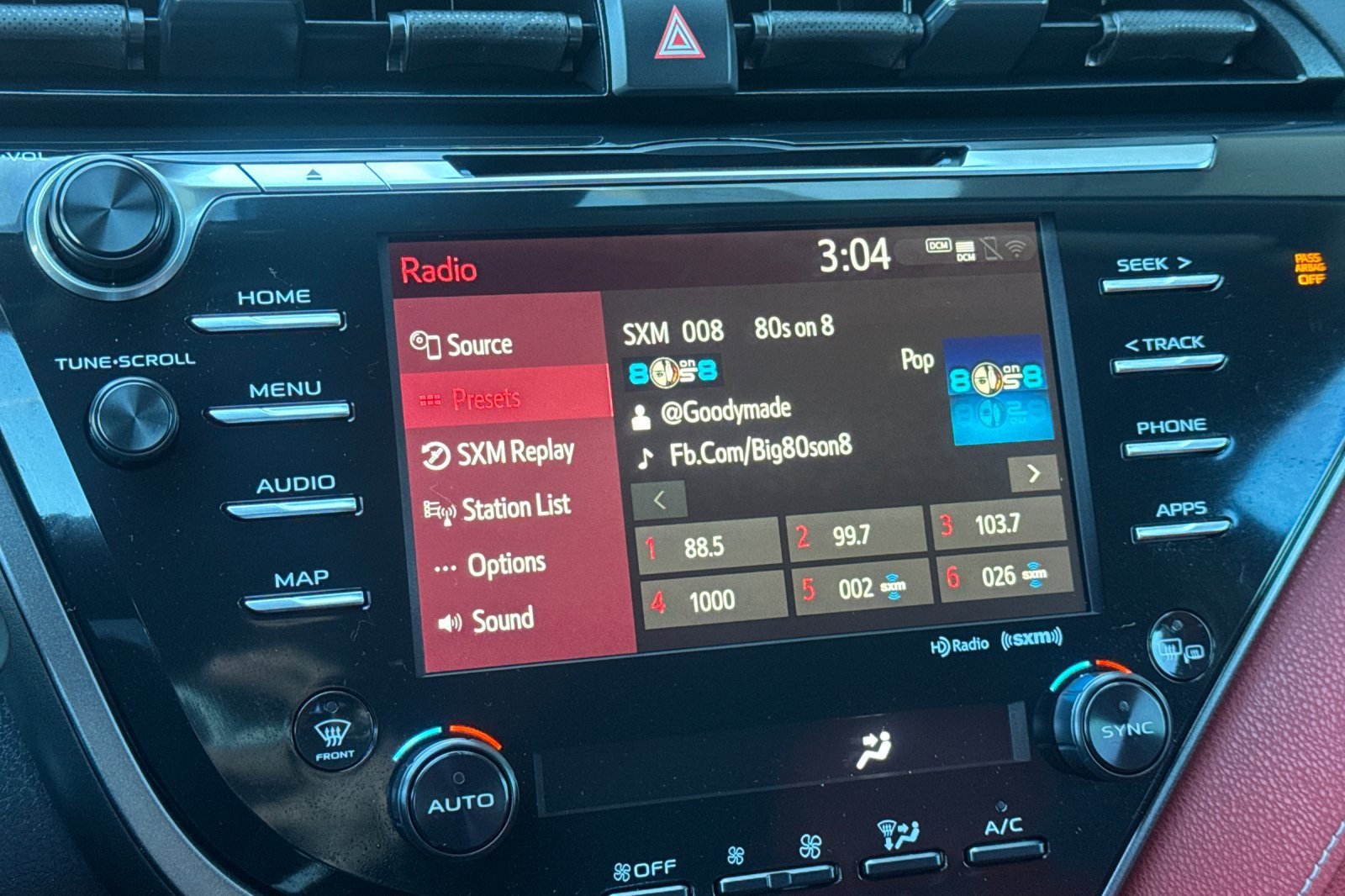 Used 2020 Toyota Camry XSE image 21