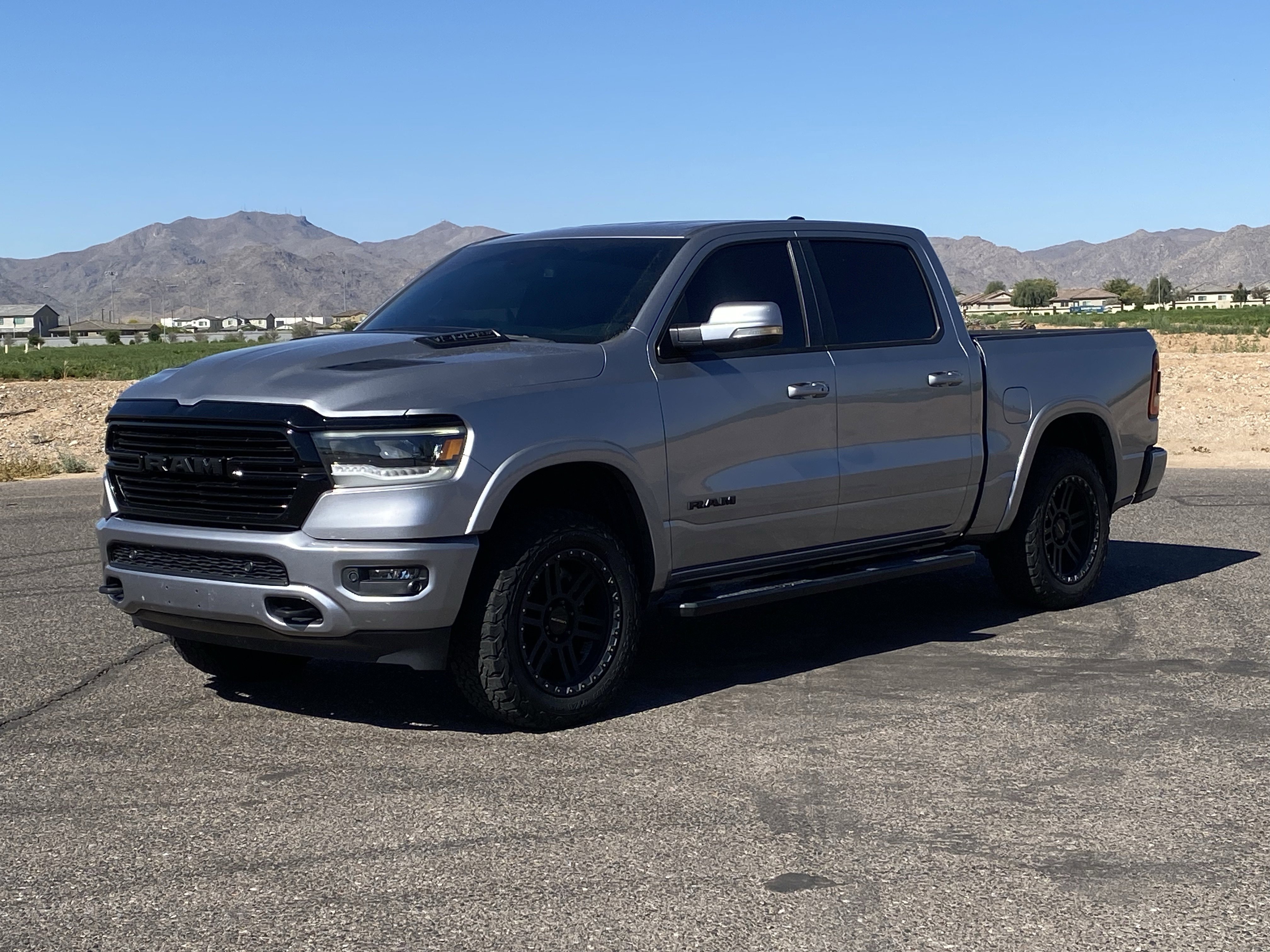 Used 2020 RAM 1500 Laramie image 7