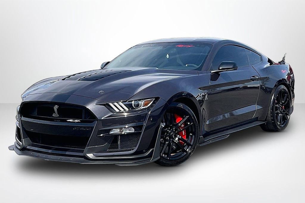 Used 2022 Ford Mustang Shelby GT500 w/ Carbon Fiber Track Pack image 3