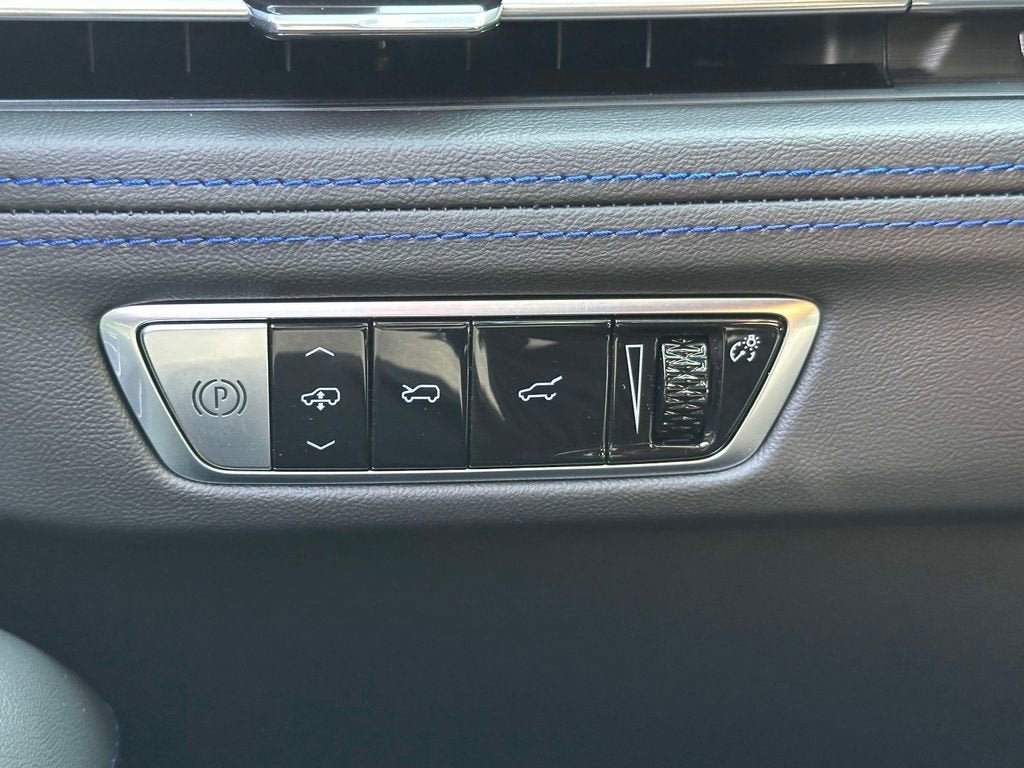 New 2025 Cadillac Escalade IQ Luxury 1 AWD/4WD image 17