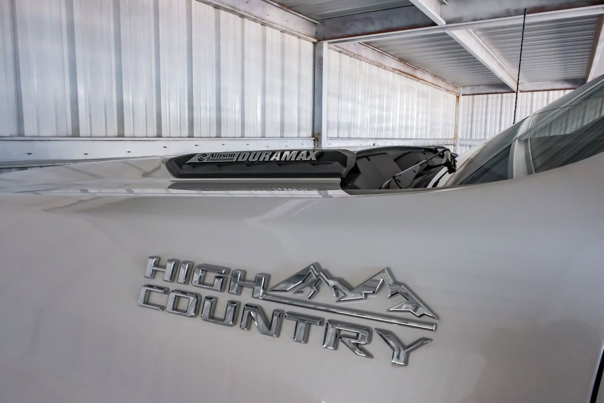 Used 2025 Chevrolet Silverado 3500 High Country w/ High Country Premium Package image 54
