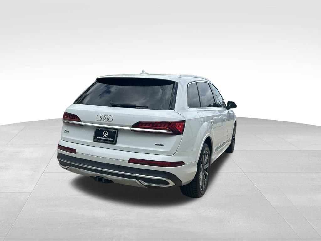 Used 2023 Audi Q7 2.0T Premium w/ Towing Package image 5