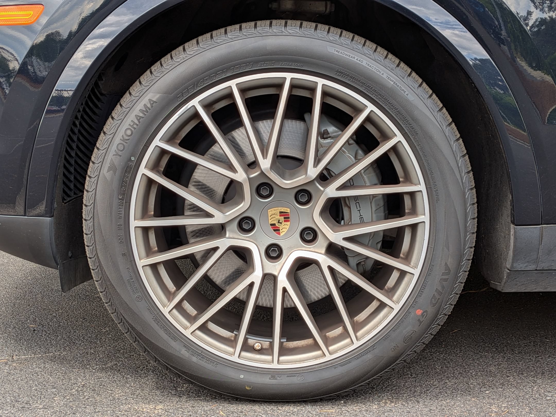 Certified 2023 Porsche Cayenne S Platinum AWD/4WD image 37