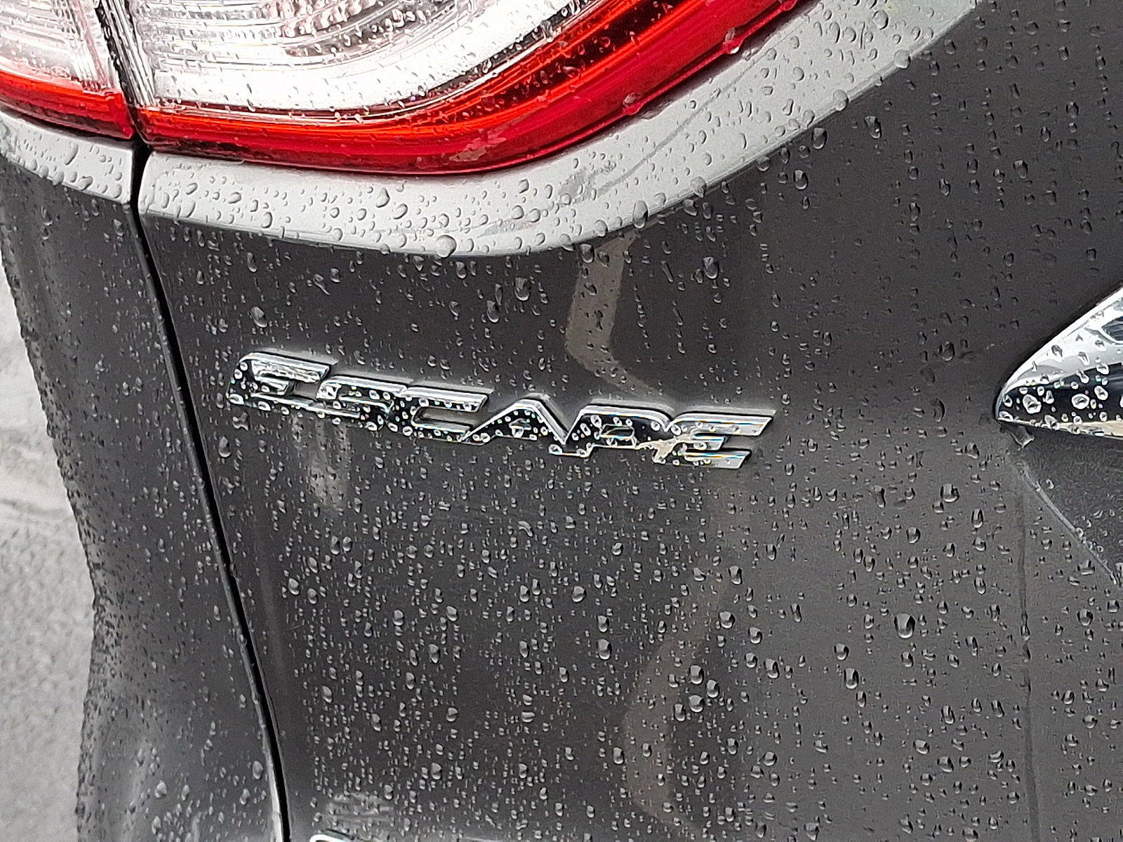 Used 2015 Ford Escape Titanium w/ Equipment Group 301A image 32